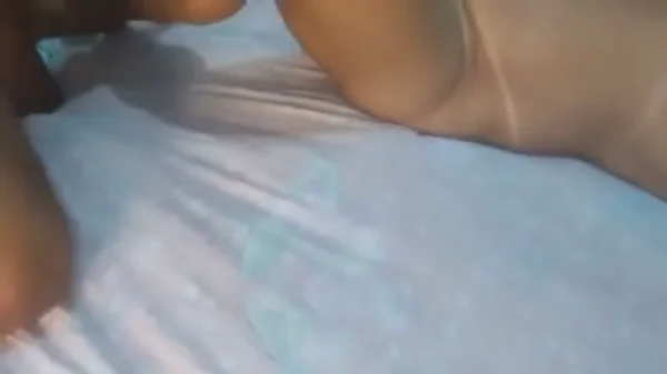 Coroas semasturbando esfregando buceta e gemendo alto com tesão