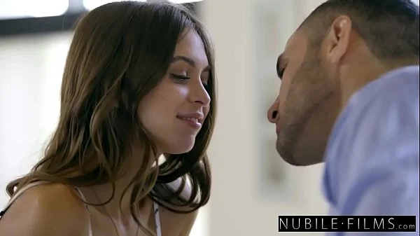 Reftube com loira rabuda sentando na piroca